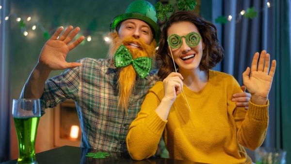 Célébrez la Saint-Patrick avec Le P'tit Festif : Décoration, Déguisements et Ambiance Irlandaise